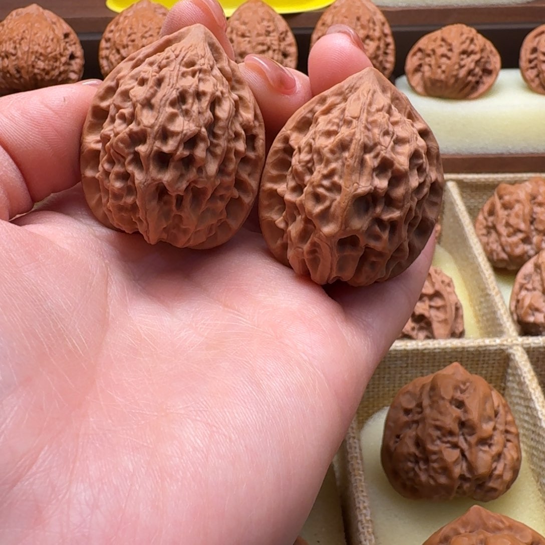 文玩核桃吊坠35全品金牛