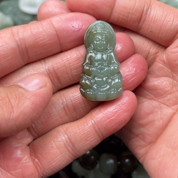 和田玉吊坠未镶嵌