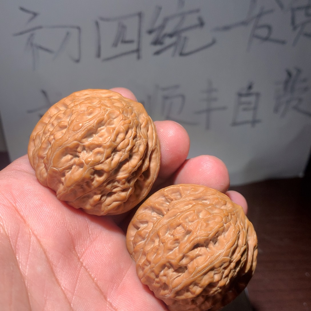 文玩核桃把件铁锤42克重47