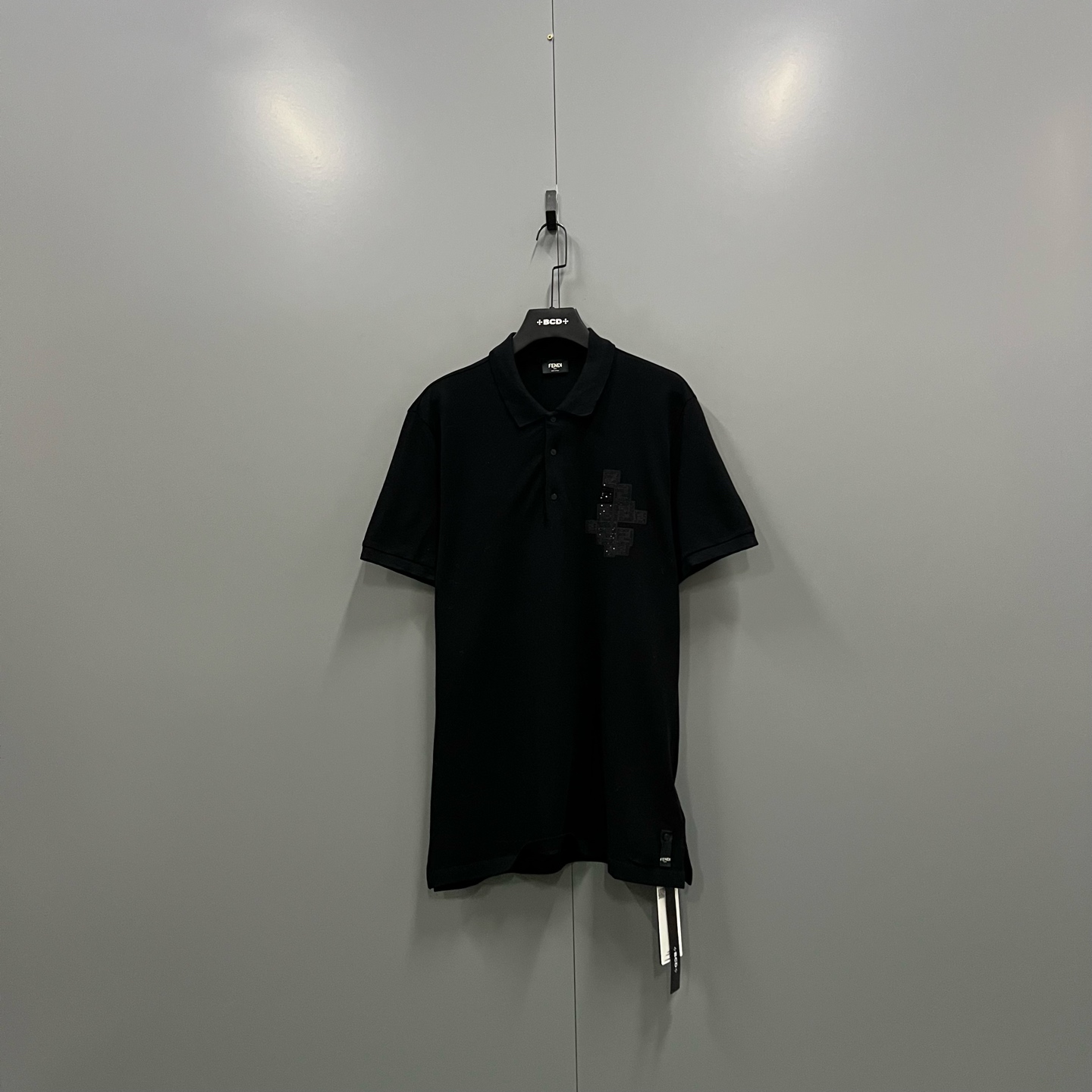 99新 FENDI/芬迪 （ll） 黑色水钻FF翻领polo衫 XXL码 015726