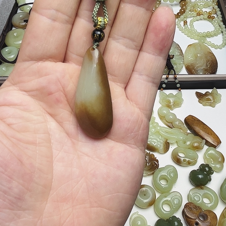 岫岩老玉（透闪石质玉）颈饰未镶嵌❻***深