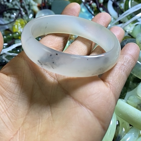 岫玉手镯未镶嵌54口径
