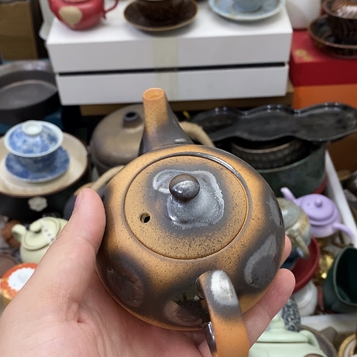 陶瓷艺术品及陶瓷壶壶