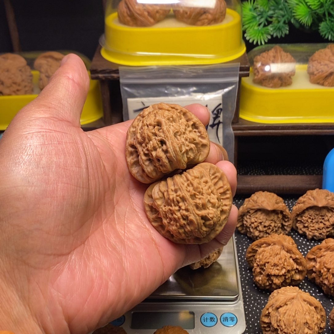 吊坠文玩核桃三角白44