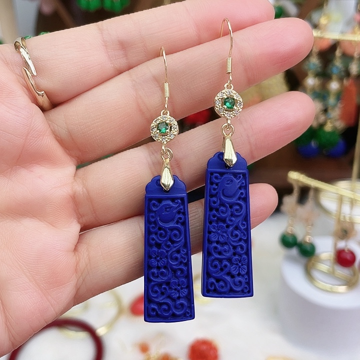 石英质玉耳钉合金