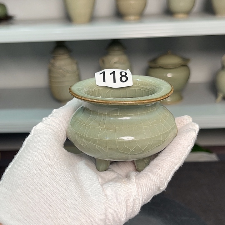 清***人龙泉青瓷茶具套装