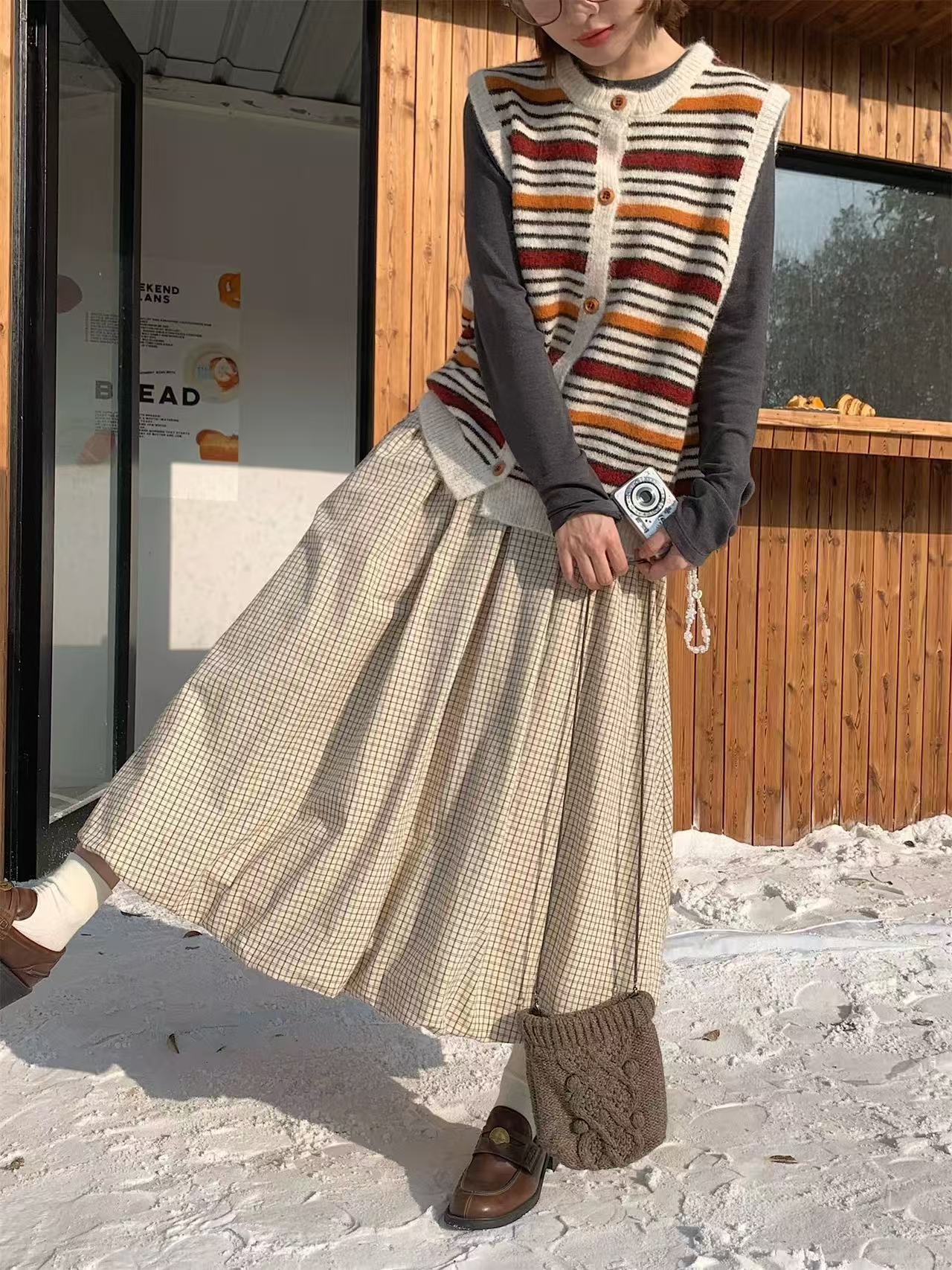 M3015「雪地木屋」韩系百搭条纹撞色针织开衫马甲女