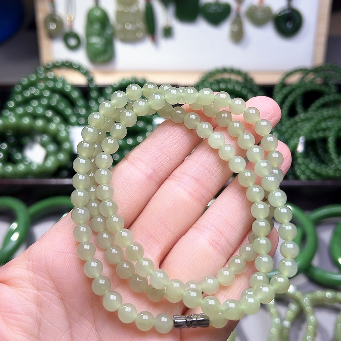 和田玉颈饰未镶嵌