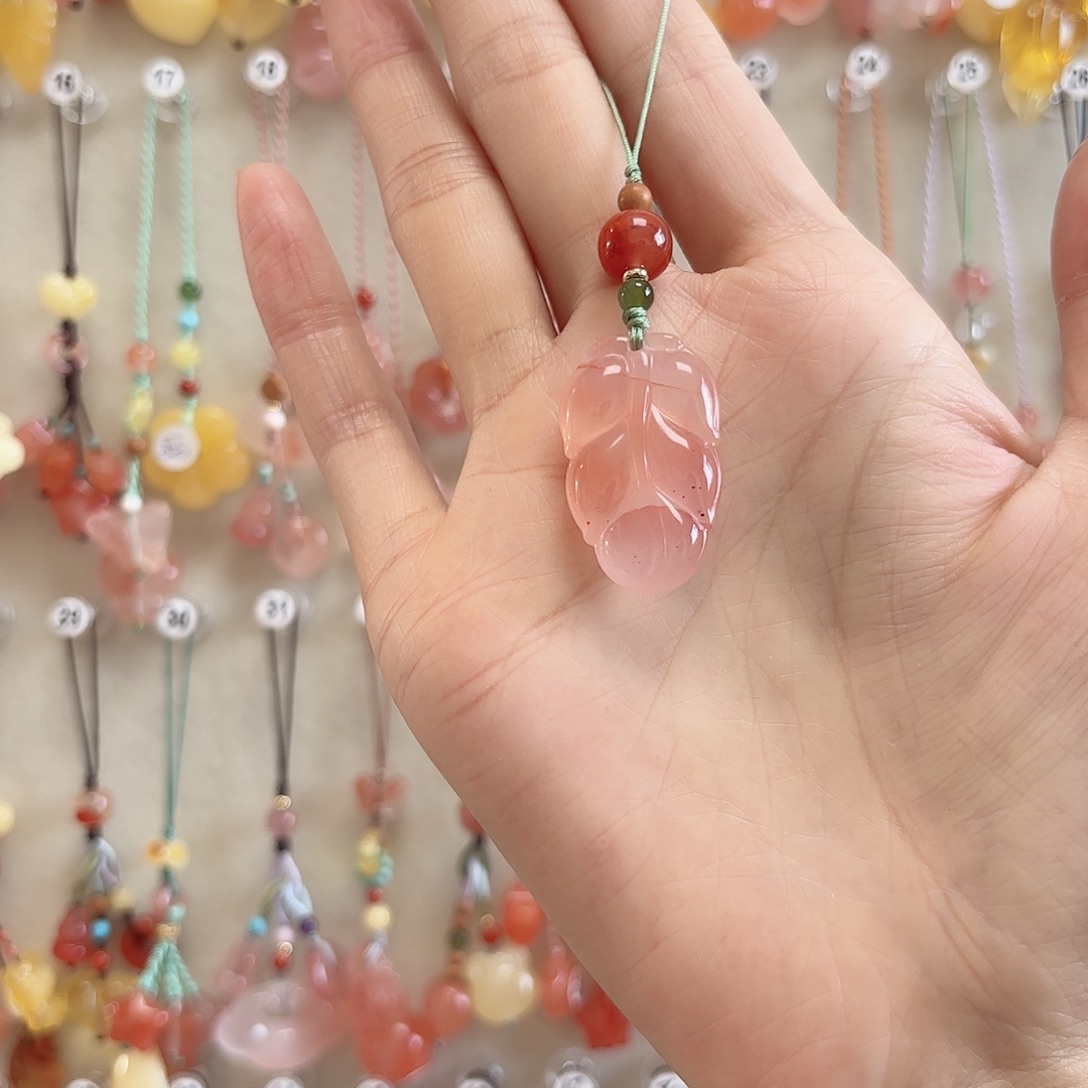 南红玛瑙未镶嵌吊坠(赠链)