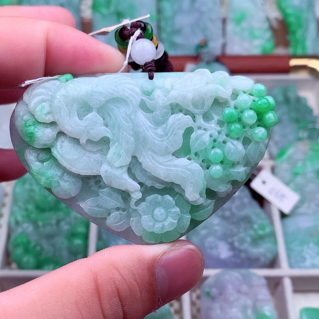 翡翠未镶嵌吊坠(不含链)