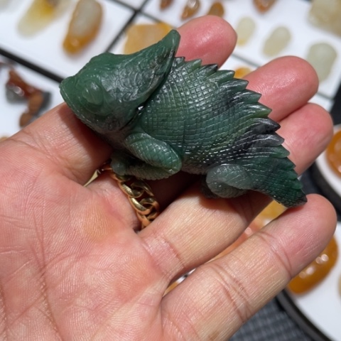 【闪购商品】未镶嵌石英质玉（黄龙玉）颈饰