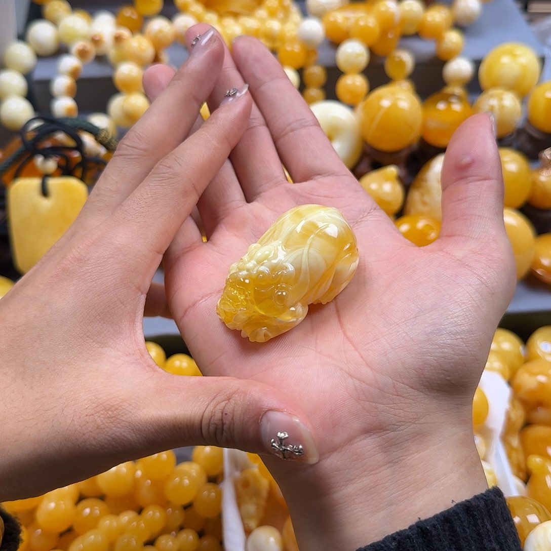 琥珀珠宝奇石未镶嵌貔貅