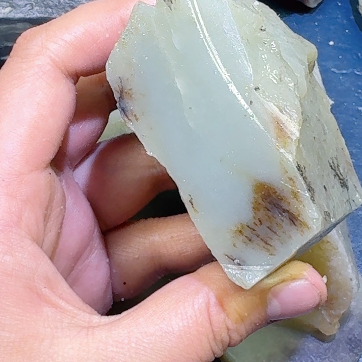 和田玉未镶嵌珠宝半成品