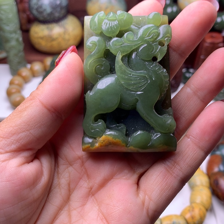 岫岩河磨玉（透闪石质玉）吊坠(不含链)未镶嵌