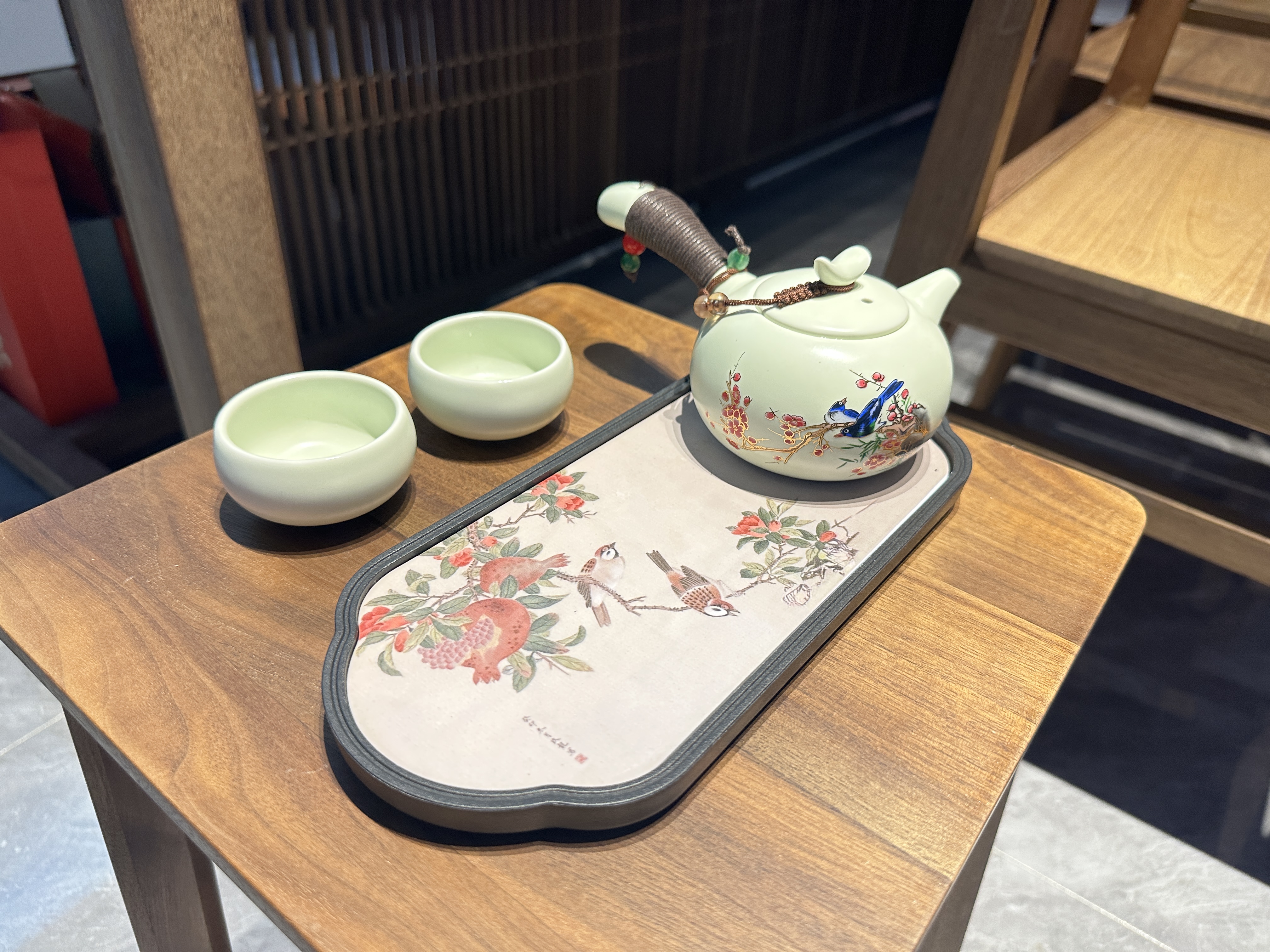 定窑天青捆绳侧把壶-花雀+2杯+小号椭圆吸水干泡盘-石榴花雀