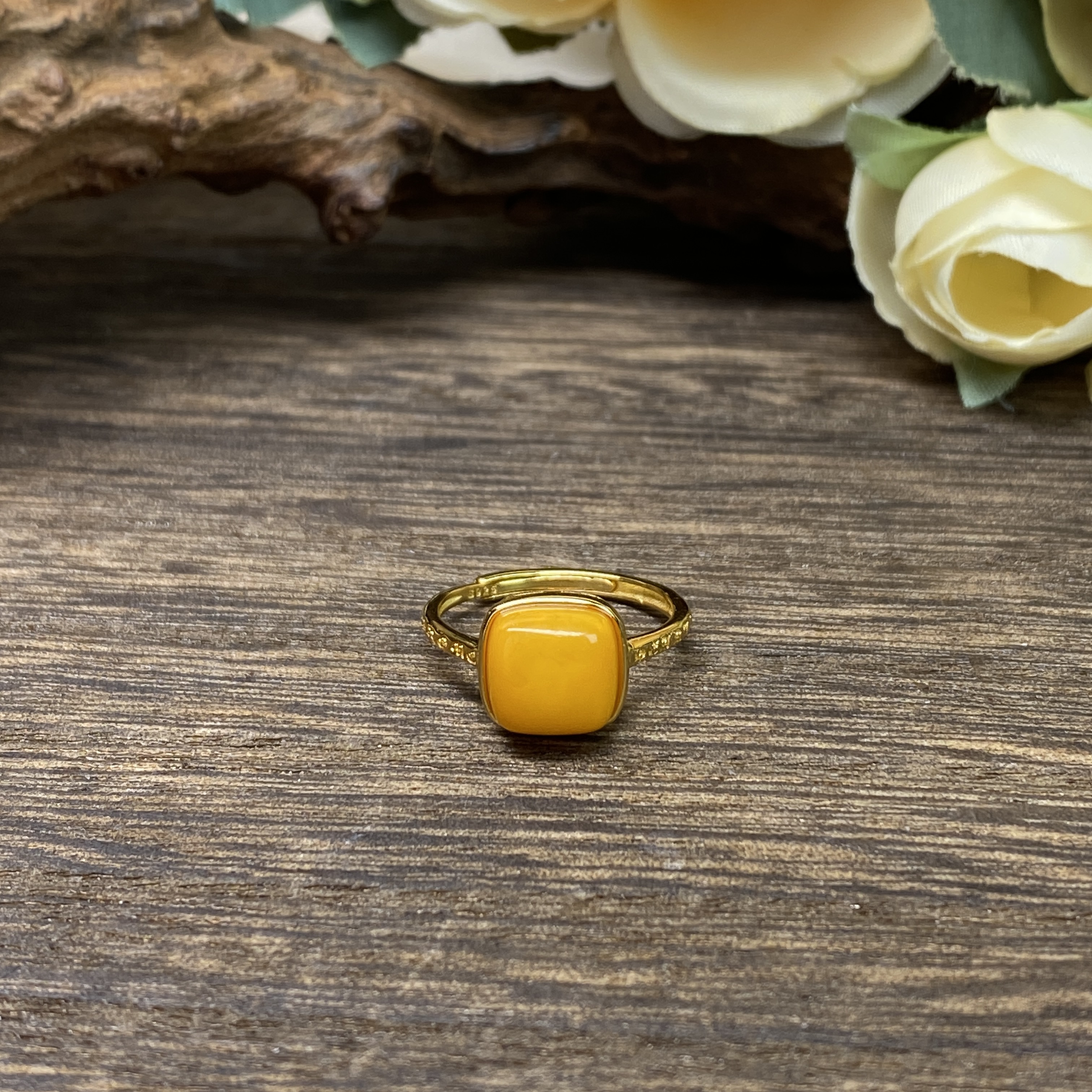 【小北好物】S925银蜜蜡戒指QH03X941【多样性发一件】约9*9mm