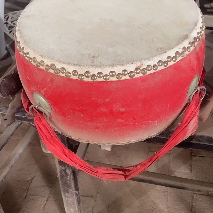 郑****）鼓一个包邮红色的