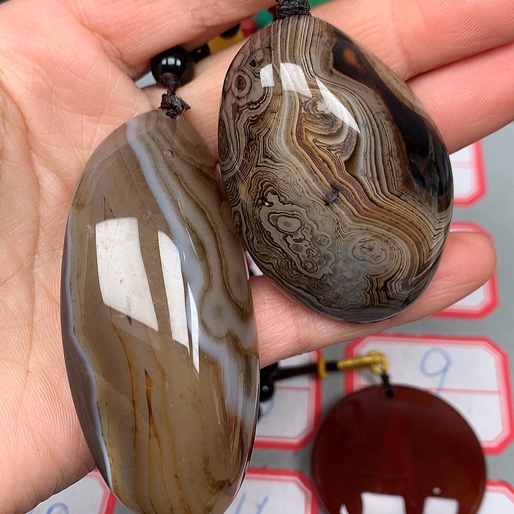 毛***蕊玛瑙/玉髓未镶嵌颈饰