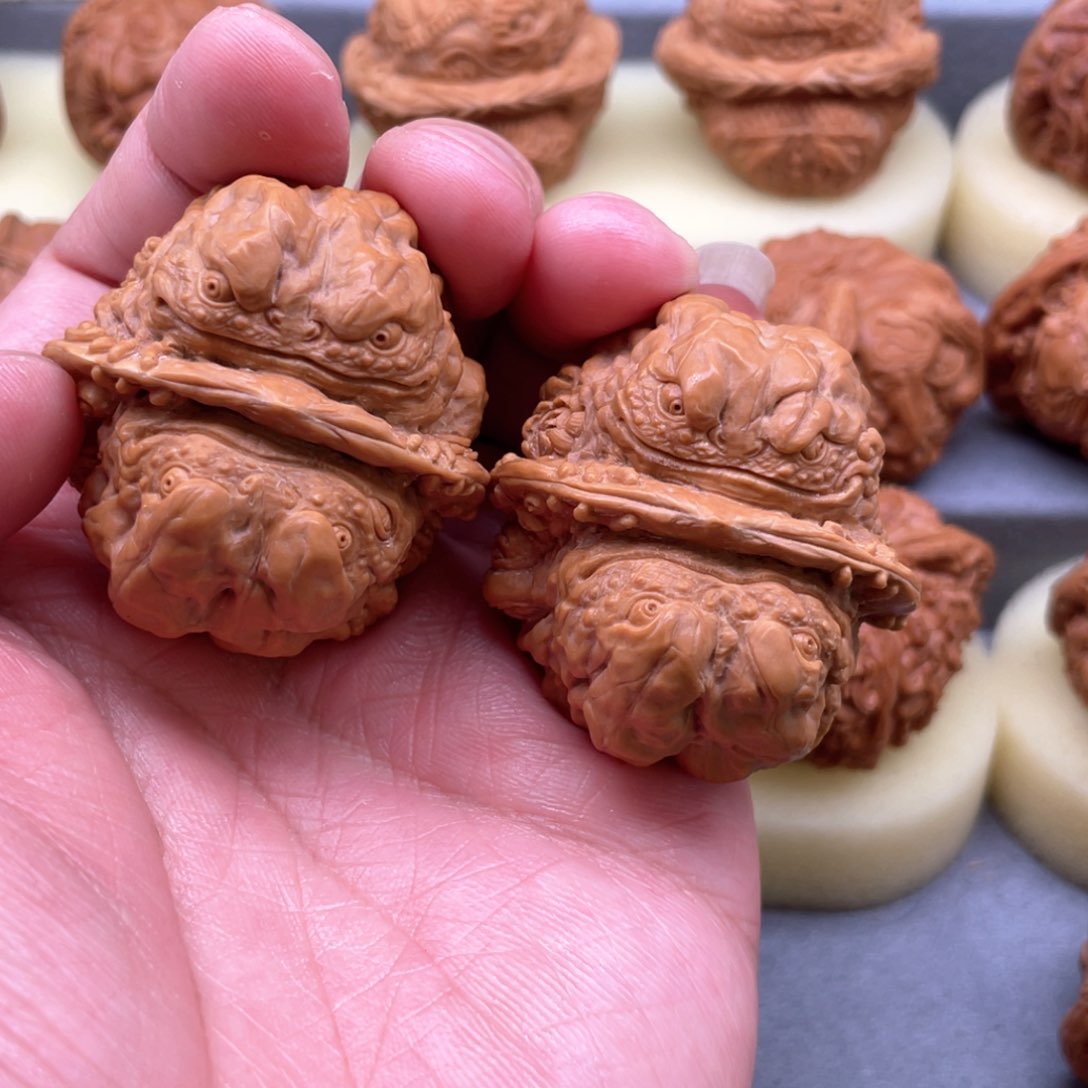 核桃手串/手链扬***水金蝉蛤蟆头