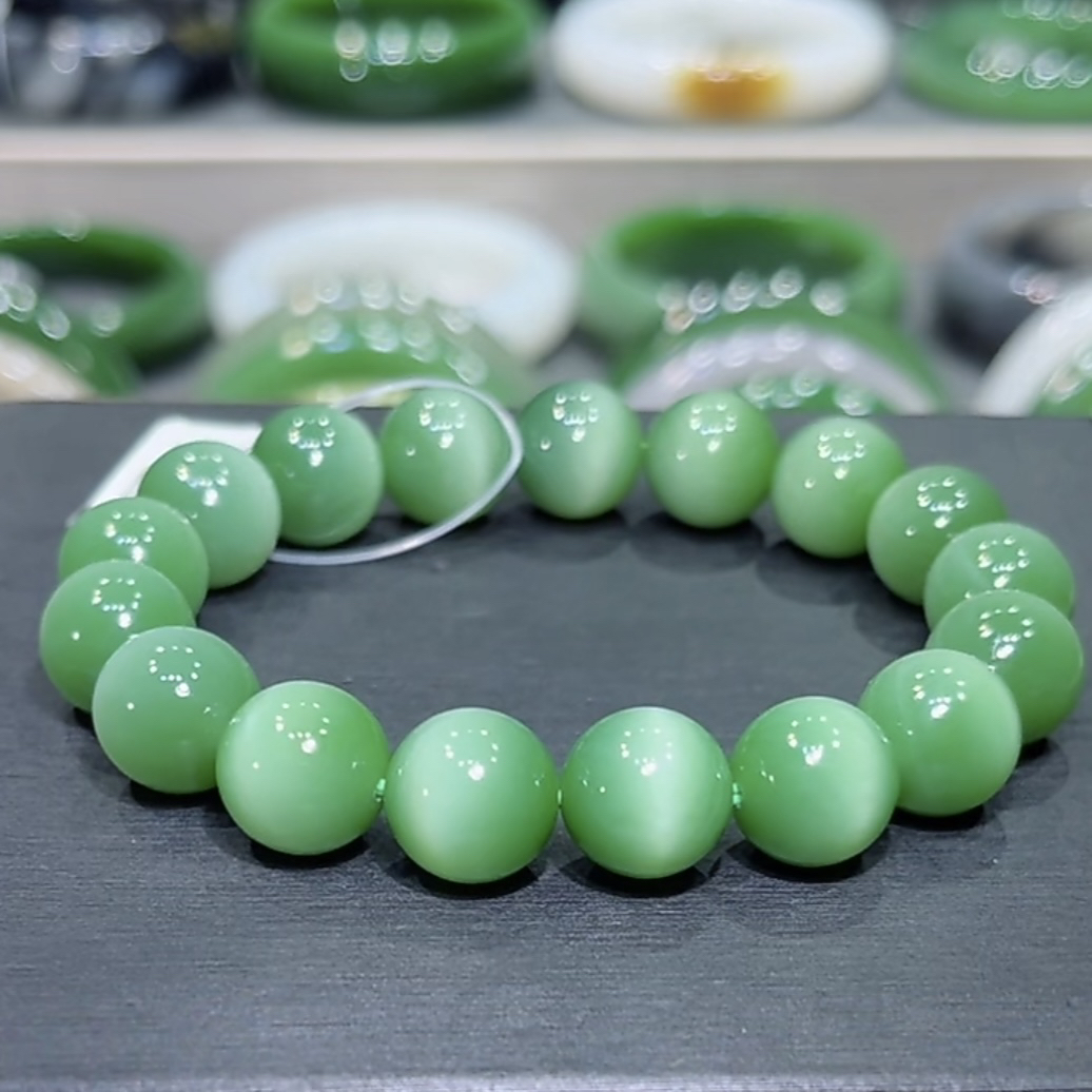 和田玉俄料碧玉一线天绿猫眼手串12mm