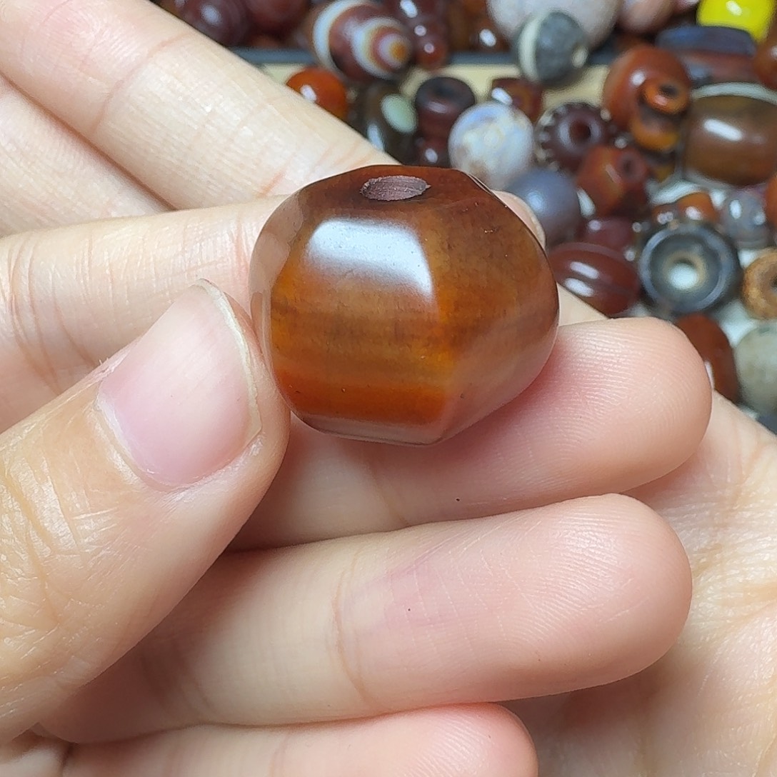 邓***珠玛瑙/玉髓未镶嵌30包邮