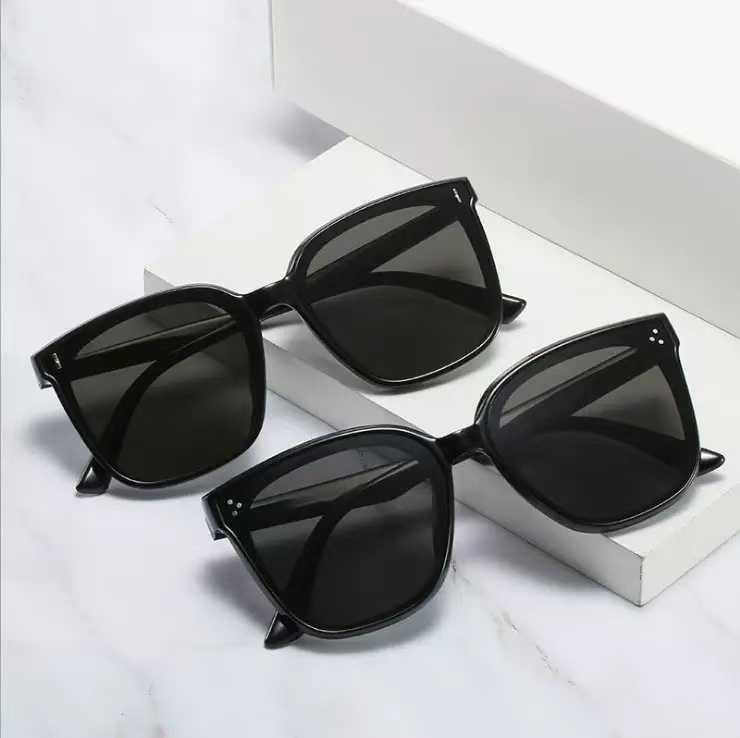 （送三赠品）时尚男士通用百搭气质太阳镜防紫外线