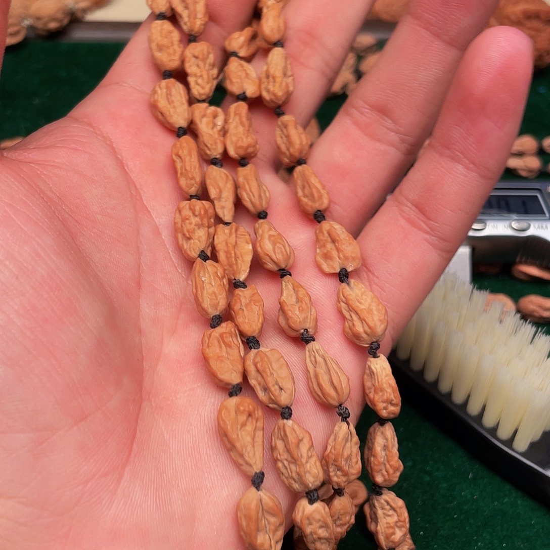 天***天吊坠文玩核桃异性