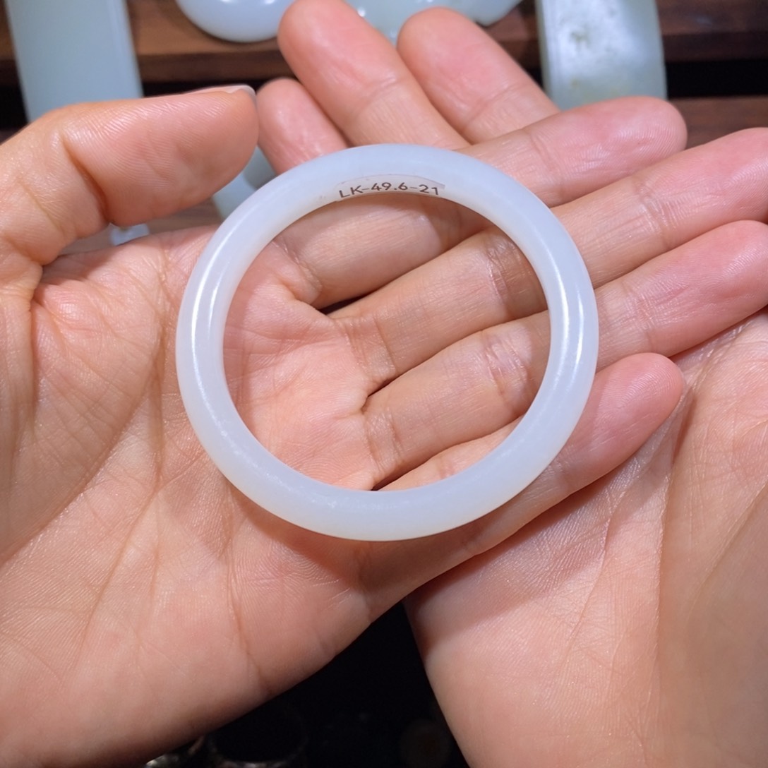 未镶嵌和田玉车挂花****眠