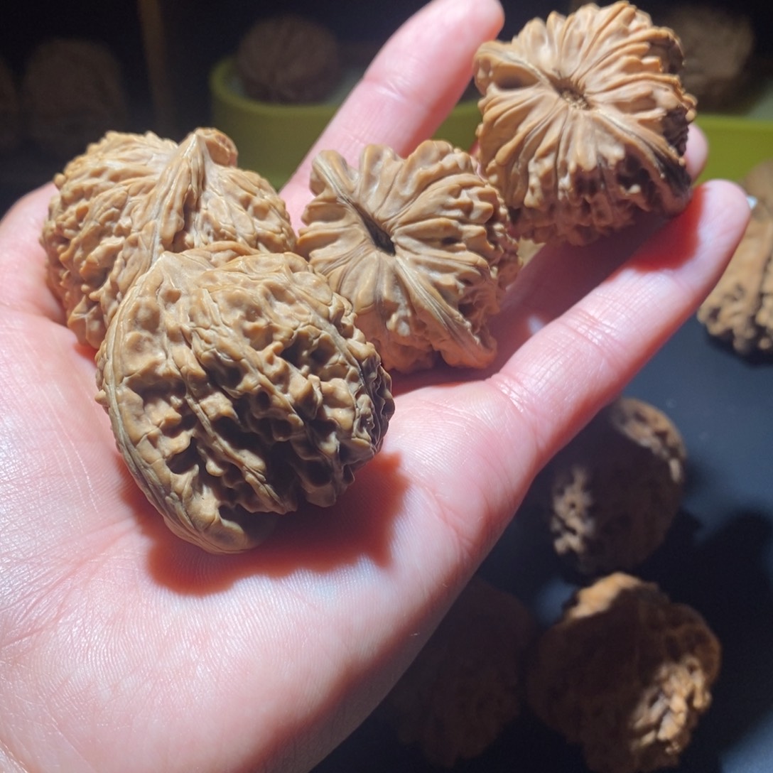 文玩核桃吊坠夯****）山地楼