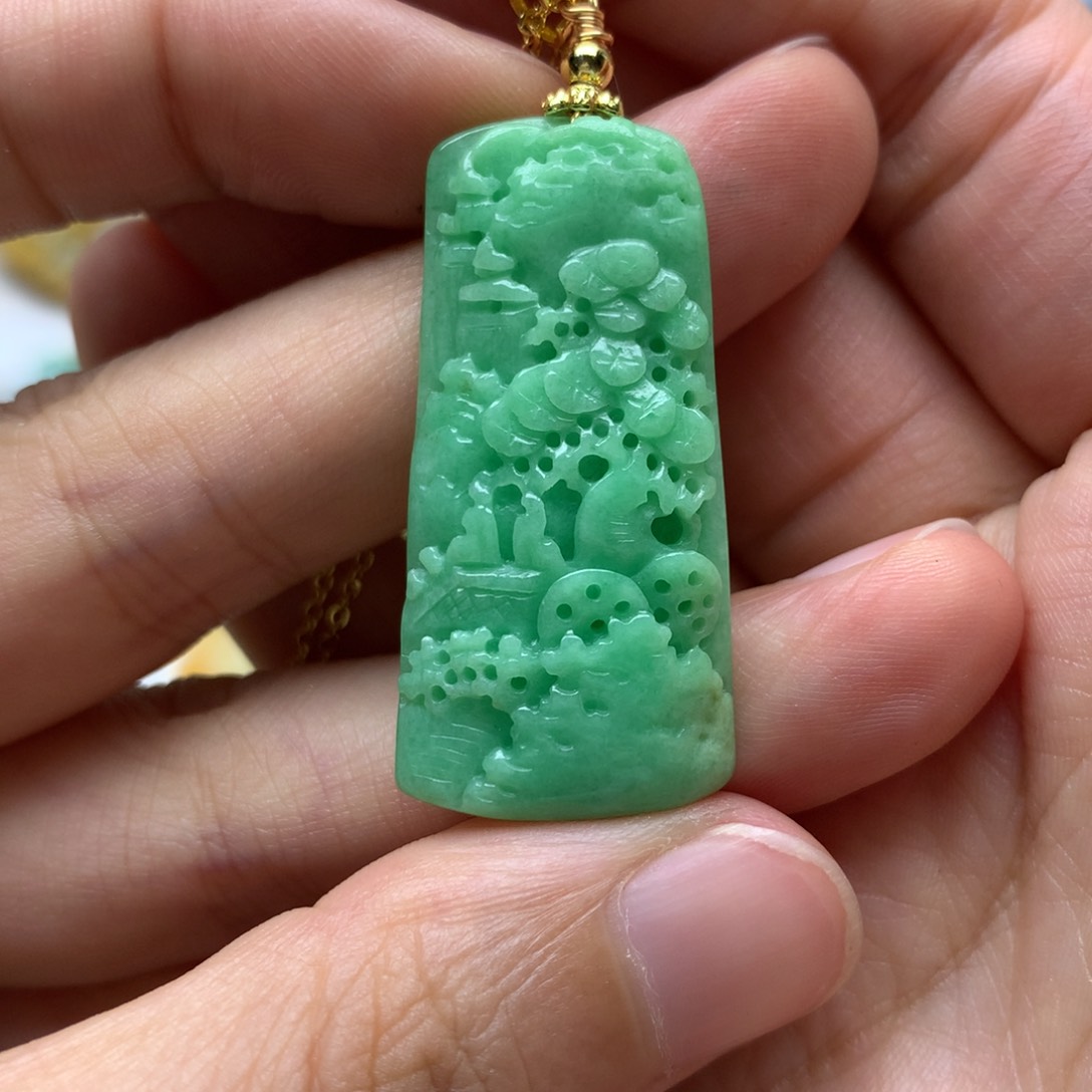 翡翠未镶嵌颈饰翡翠