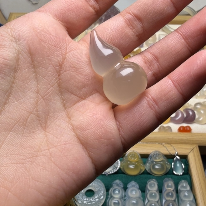 玛瑙/玉髓颈饰未镶嵌