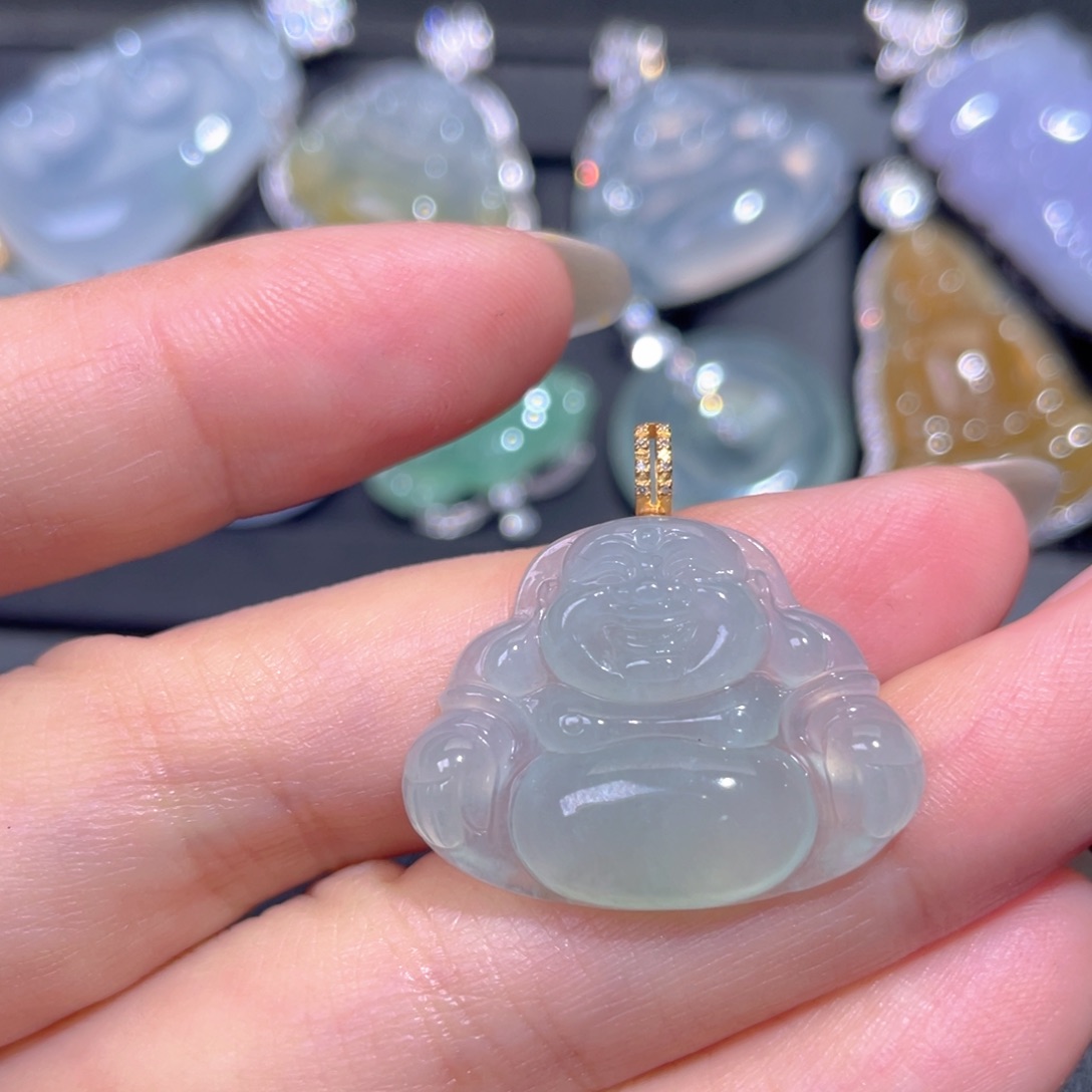 颈饰18K金镶嵌翡翠翡翠