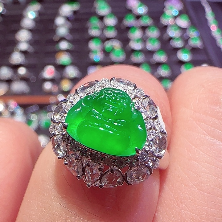 翡翠戒指18K金镶嵌戒指