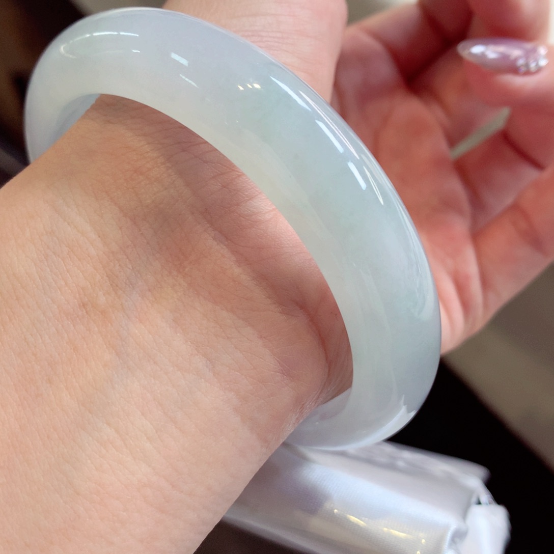 翡翠手镯未镶嵌正圈33（30号）