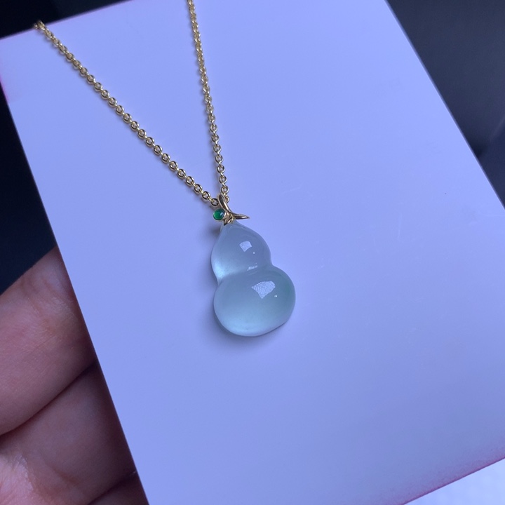 缅甸翡翠白冰葫芦