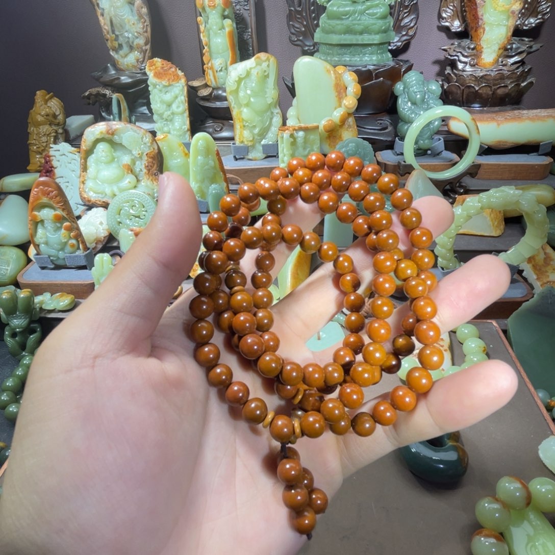 透闪石质玉108 卡8未镶嵌