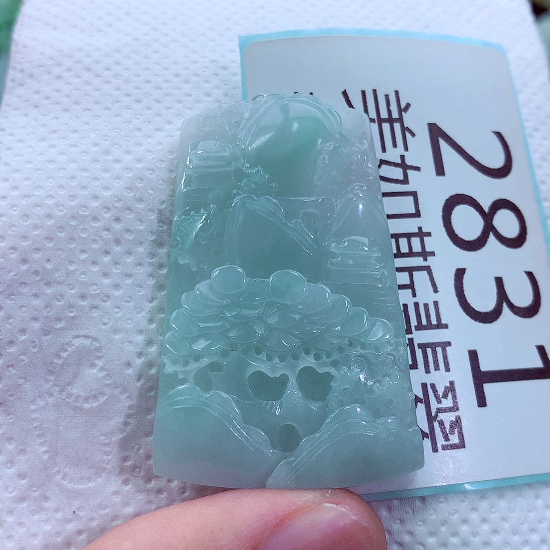 吊坠(不含链)未镶嵌翡翠