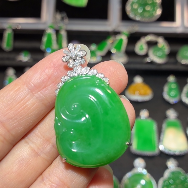 翡翠18K金镶嵌吊坠(不含链)翡翠