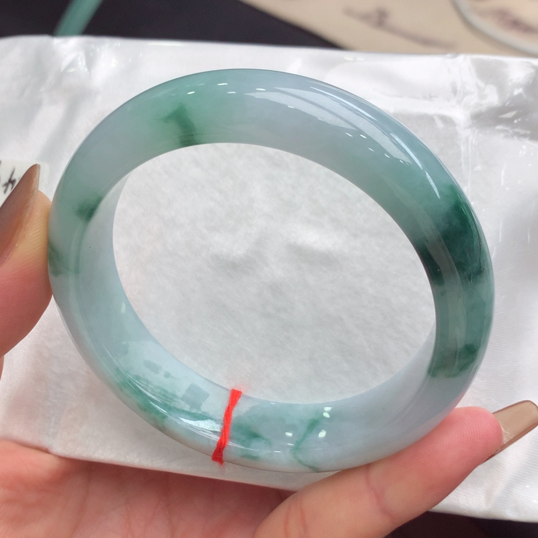 翡翠手镯未镶嵌缅甸翡翠手镯