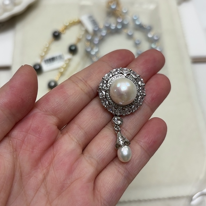 ****兜淡水珍珠未镶嵌颈饰