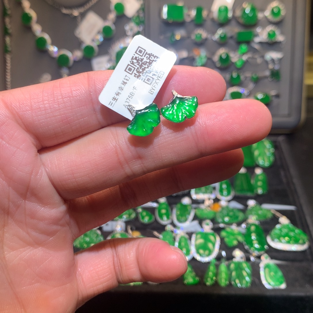 翡翠耳钉18K金镶嵌天然翡翠