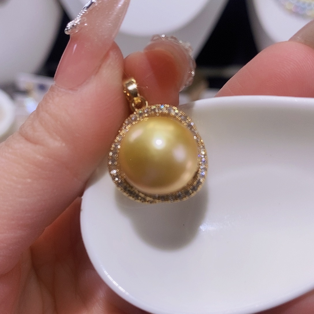 淡水珍珠颈饰合金