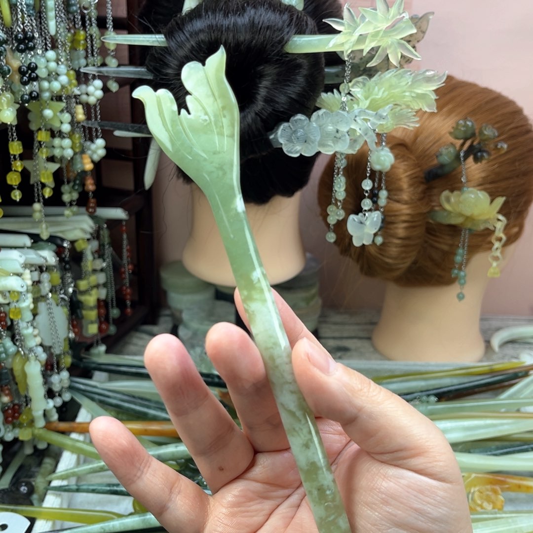 蛇纹石玉发饰未镶嵌长度19厘米左右