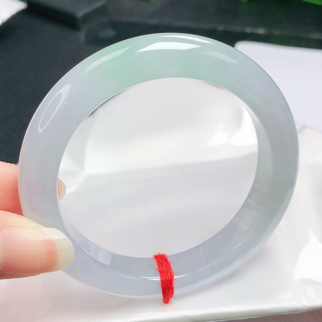 翡翠手镯未镶嵌正