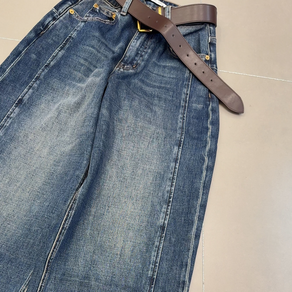 C家服饰小直筒牛仔裤