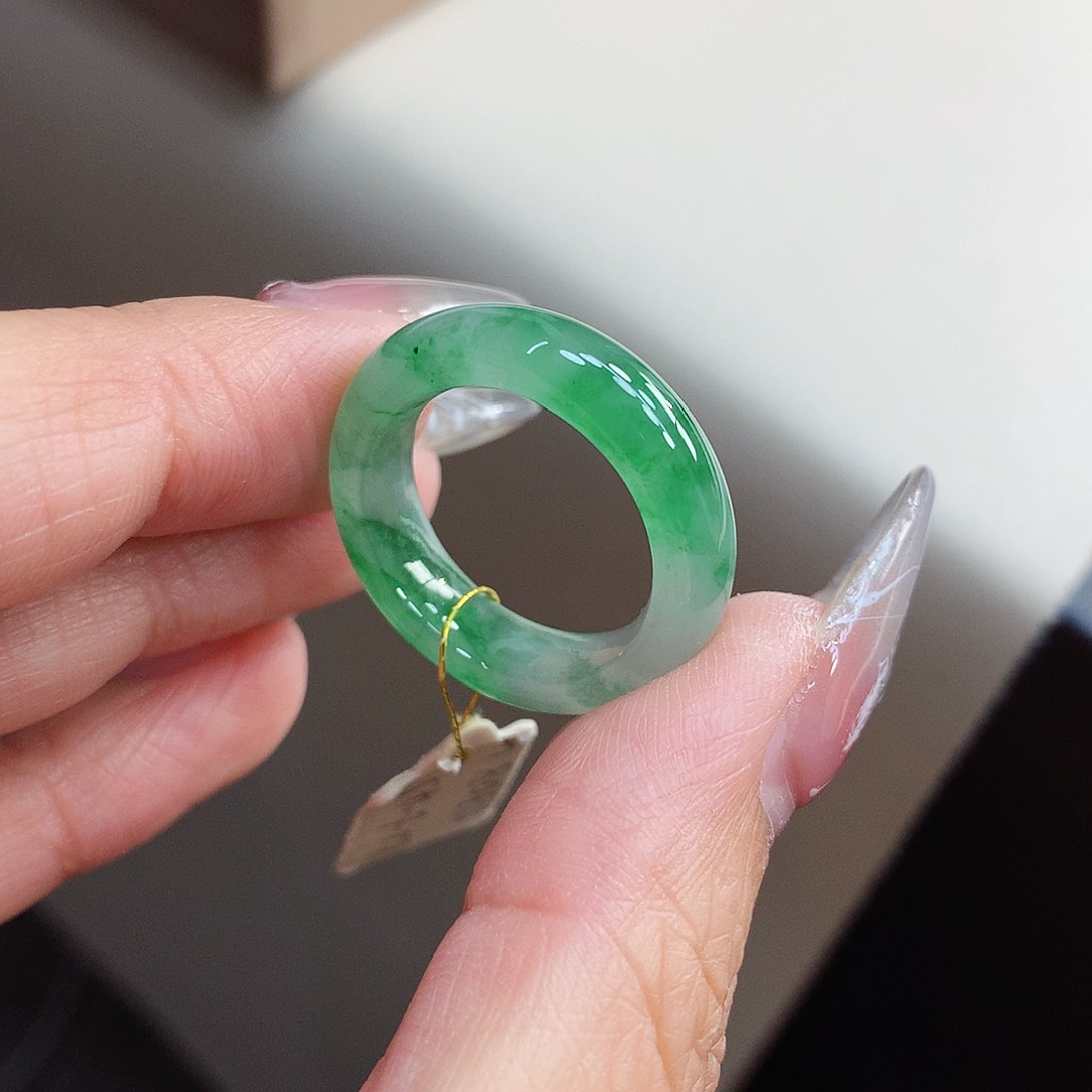 翡翠戒指未镶嵌18号