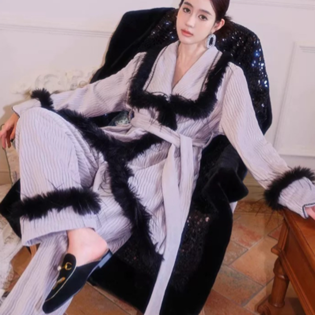 原创银灰丝绒褶皱法兰绒加绒加厚睡衣套装女秋冬季系带睡袍家居服