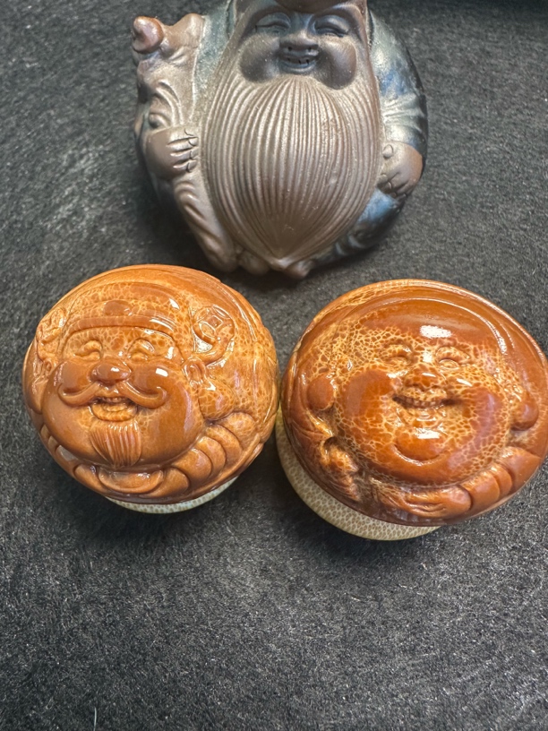 巴西橄榄核雕-横财迷一对