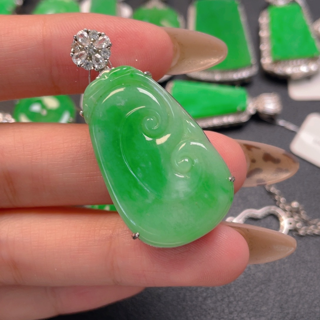 翡翠银S925镶嵌颈饰