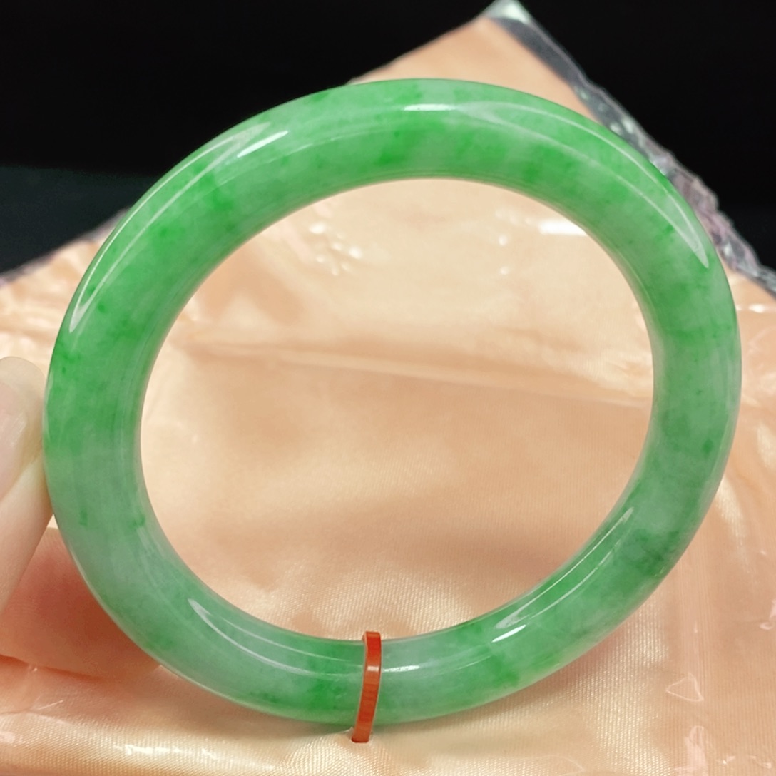 未镶嵌手镯翡翠54.8圆镯
